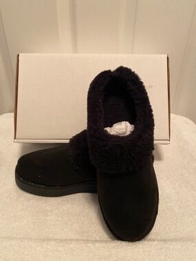 Joy Black Faux Fur Cuff Slip-On Slippers…size 7